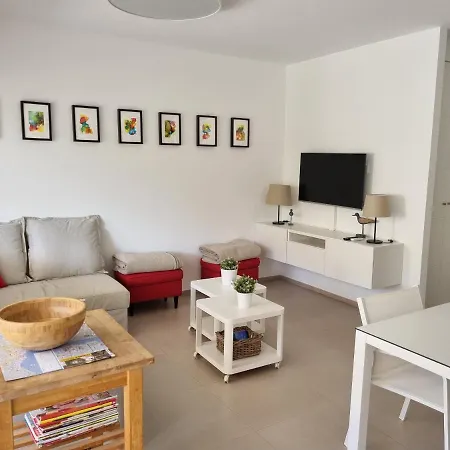 Prachtig Gelijkvloers Met Verwarmd Zwembad & Fitness Apartment *