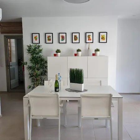 Prachtig Gelijkvloers Met Verwarmd Zwembad & Fitness * Palm-mar