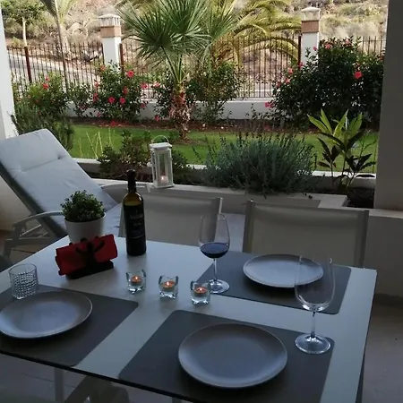 Prachtig Gelijkvloers Met Verwarmd Zwembad & Fitness Apartment *